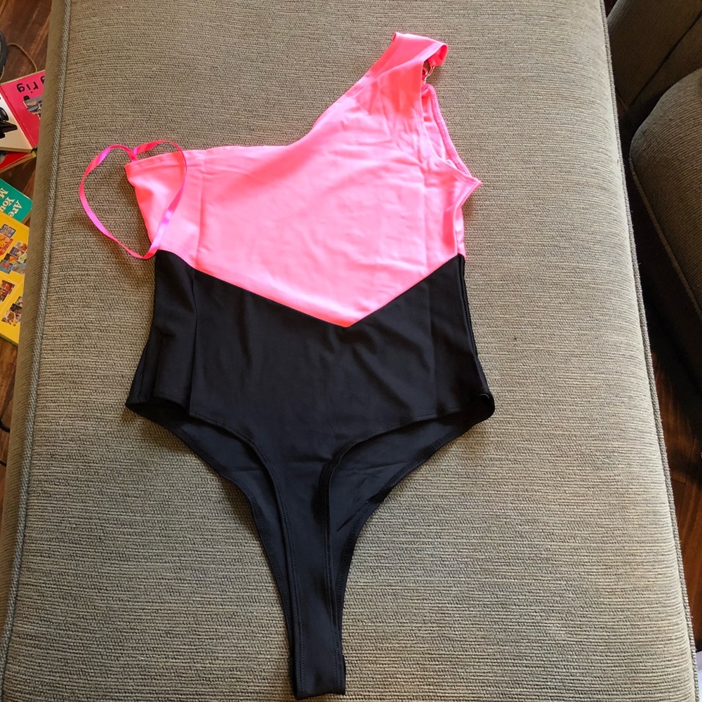 NWOT Love J Pink & Black One Piece Swimsuit Swim M - Picture 5 of 8